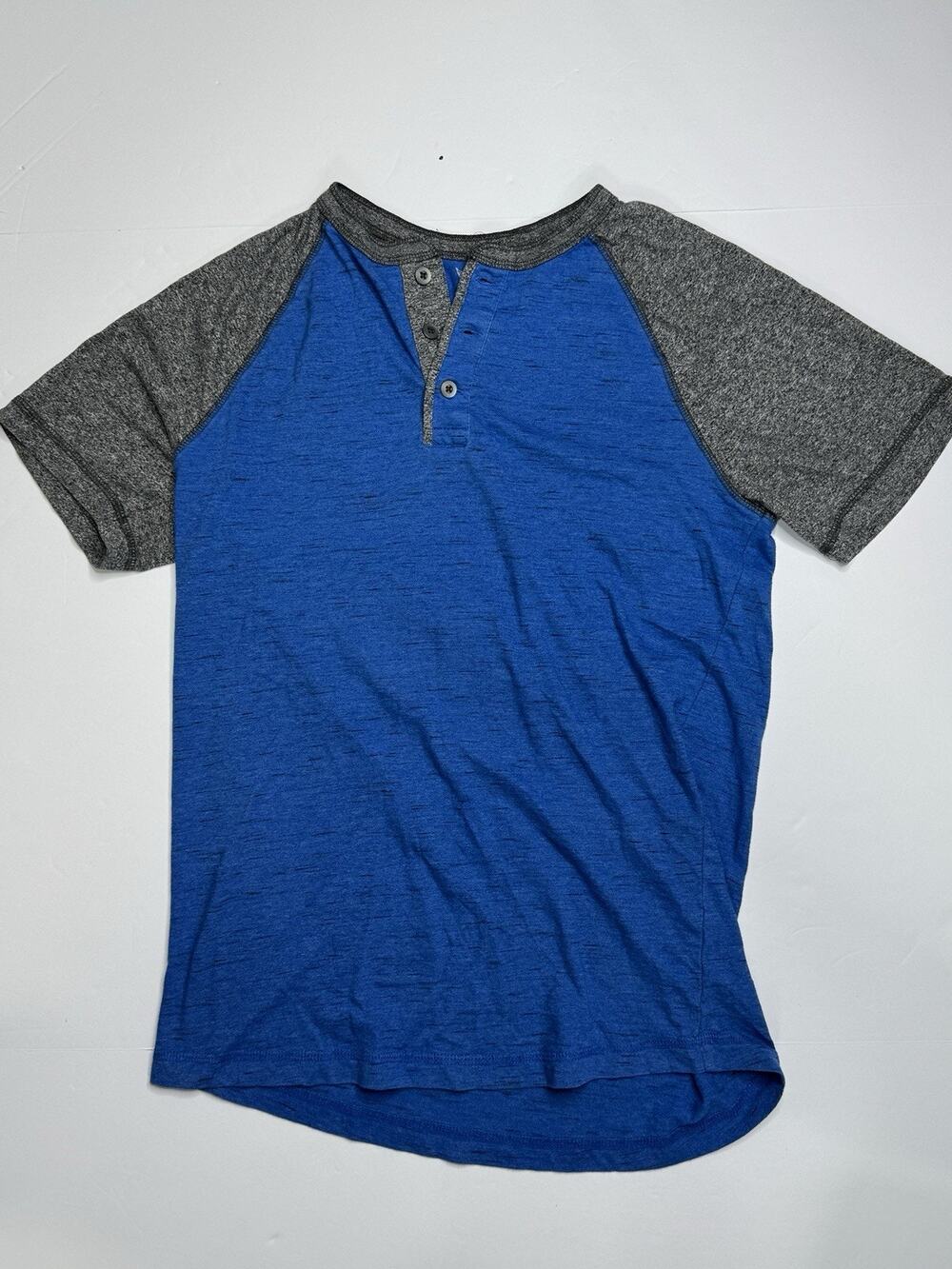 Faded Glory Henley Shirt Mens S Blue Gray Raglan Short Sleeve Colorblock